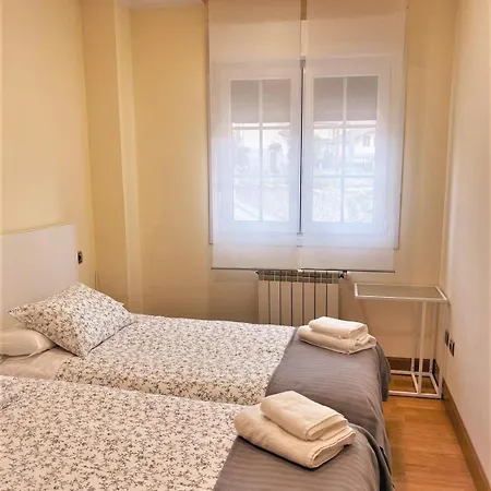 Del Pisuerga Apartman *